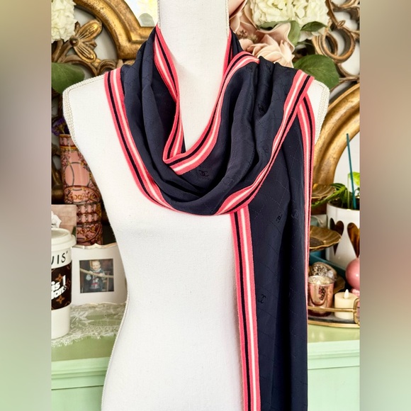 Chanel Silk & Wool Scarf Navy & Pink - Picture 2 of 10